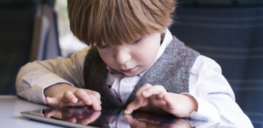 Дети и гаджеты: советы педиатров